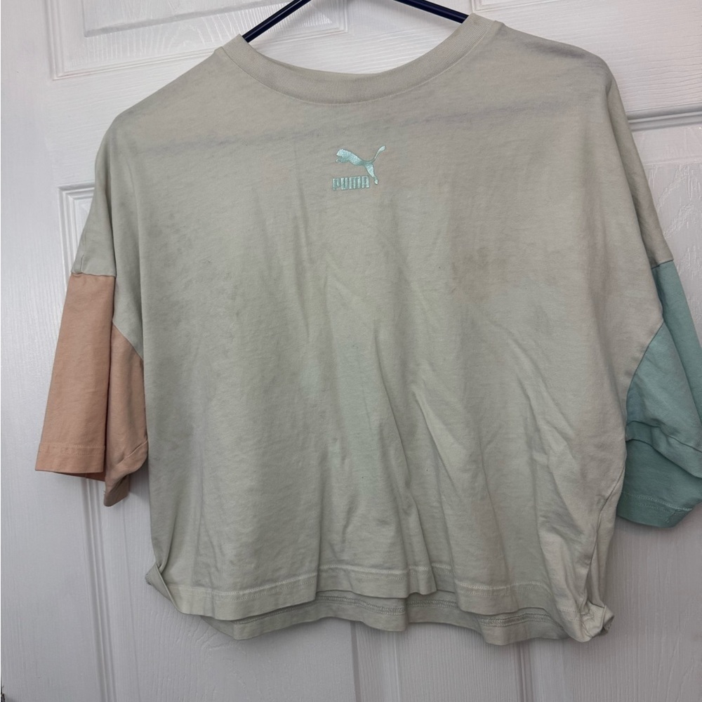 Puma Women's Cropped Tee Size Medium